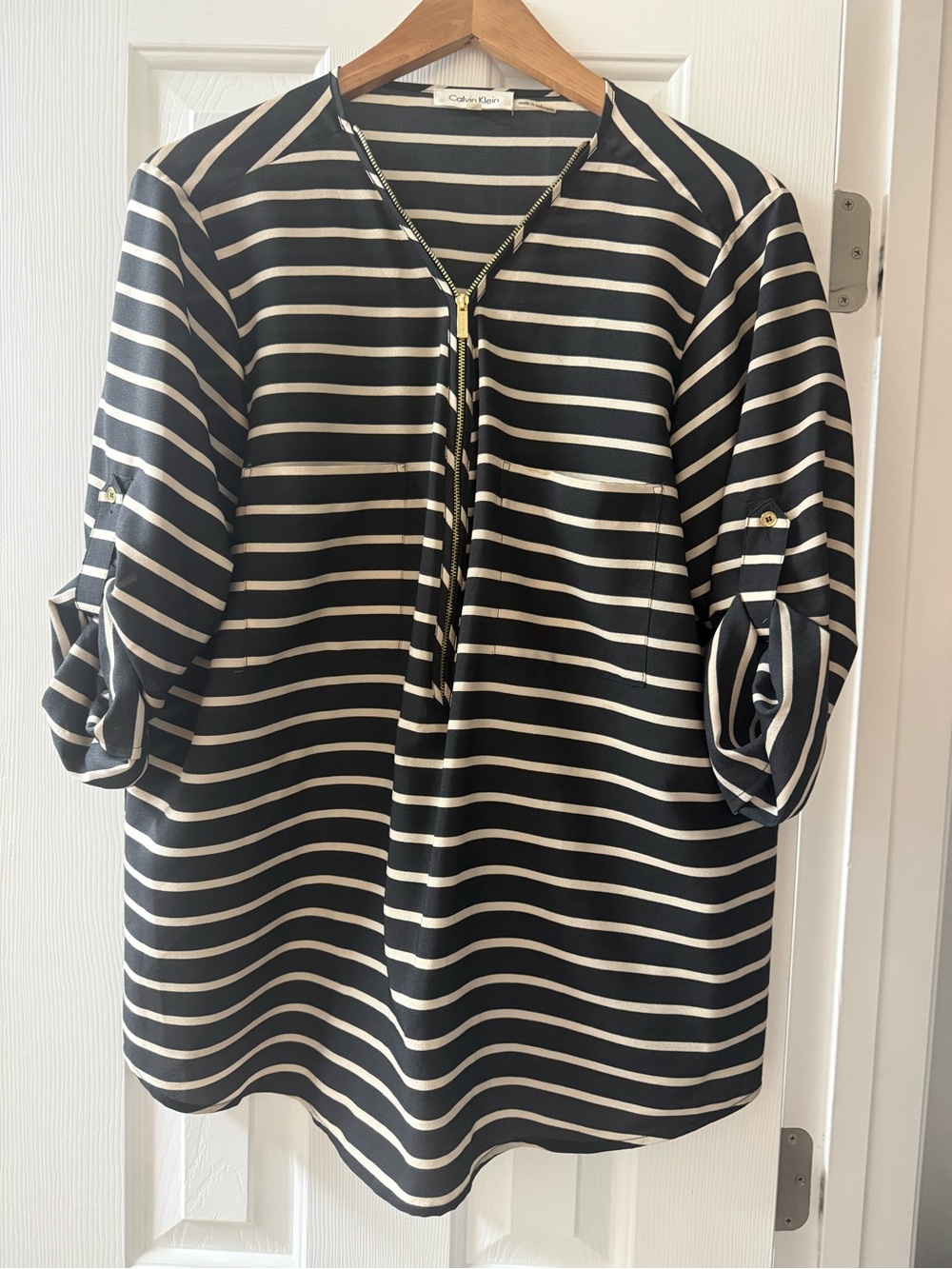 Calvin Klein Black & White
Striped Zip-Front Blouse - Roll
Tab Sleeves
